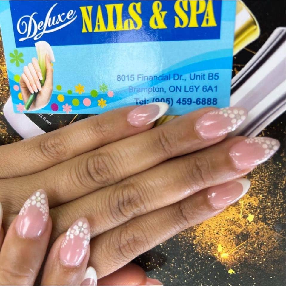 Hẹn Trẻ Khoẻ Đẹp cùng Deluxe Nails Spa Brampton
